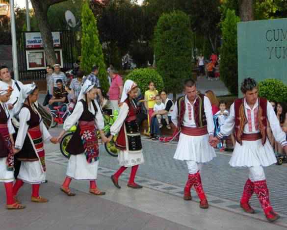 makedonya halk oyunlari makedonya universiteleri