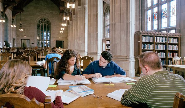 Makedonya Üniversitesi Eğitim Dili